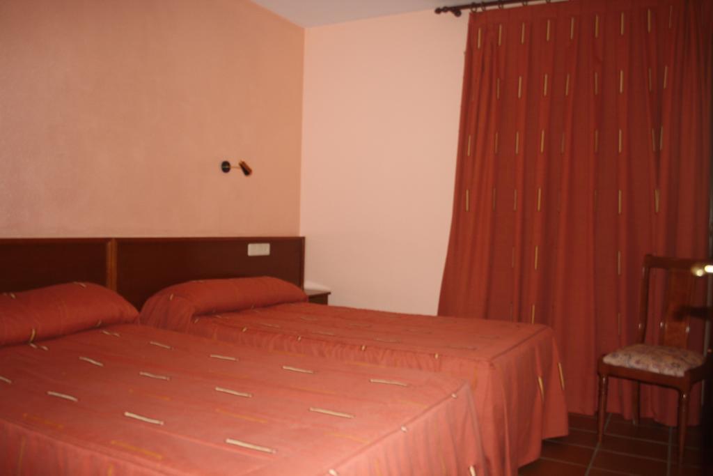 Apart-Hotel Selva Nevada La Virgen de la Vega Room photo